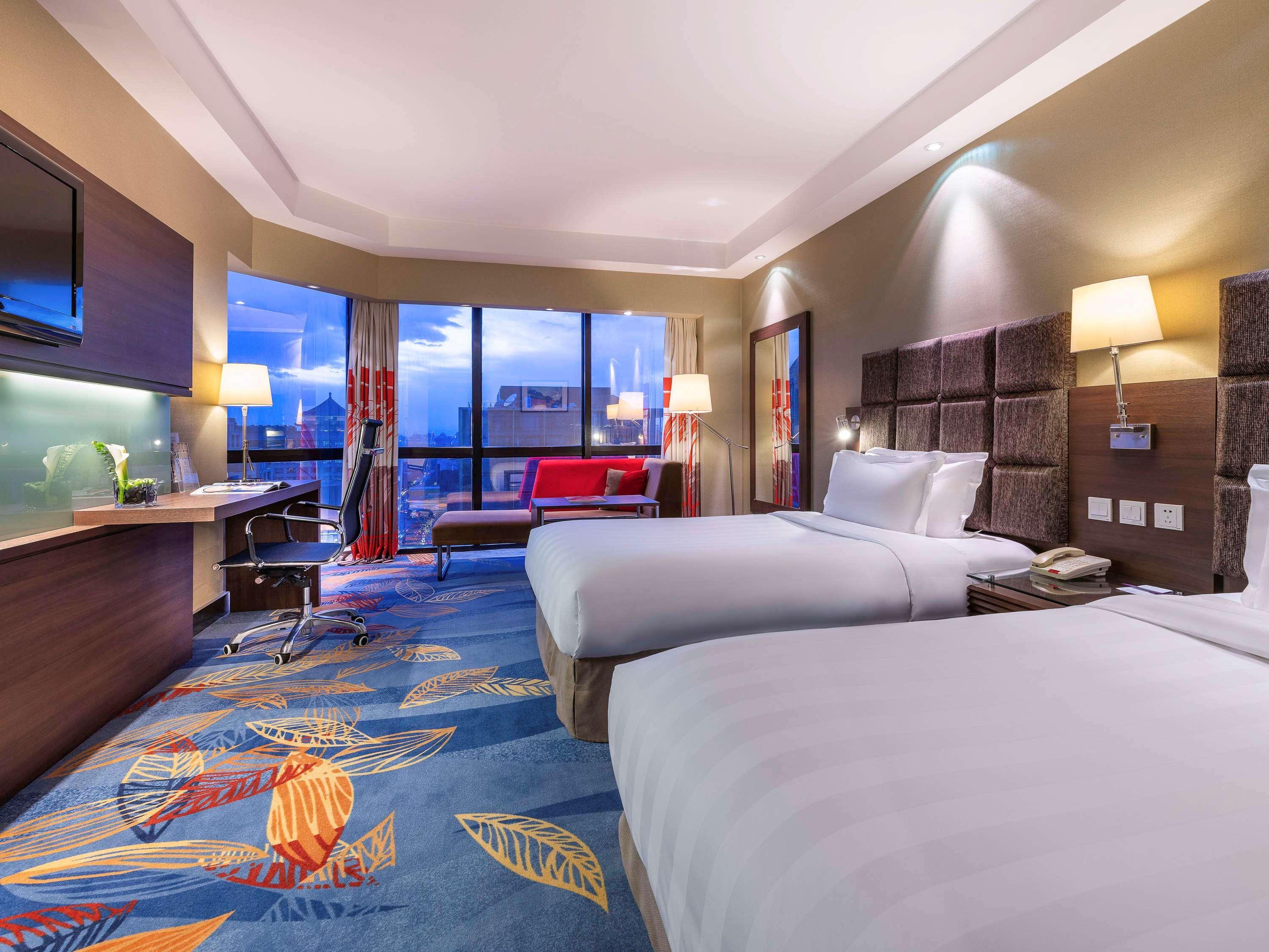 Novotel Beijing Peace Екстер'єр фото