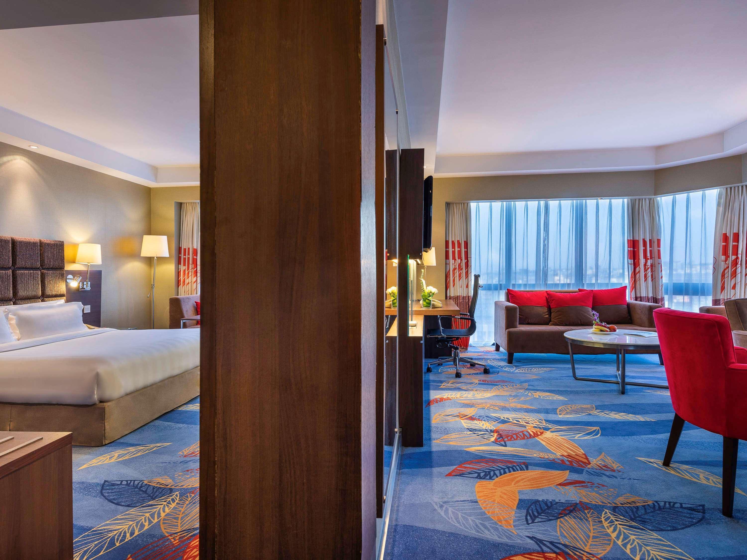 Novotel Beijing Peace Екстер'єр фото