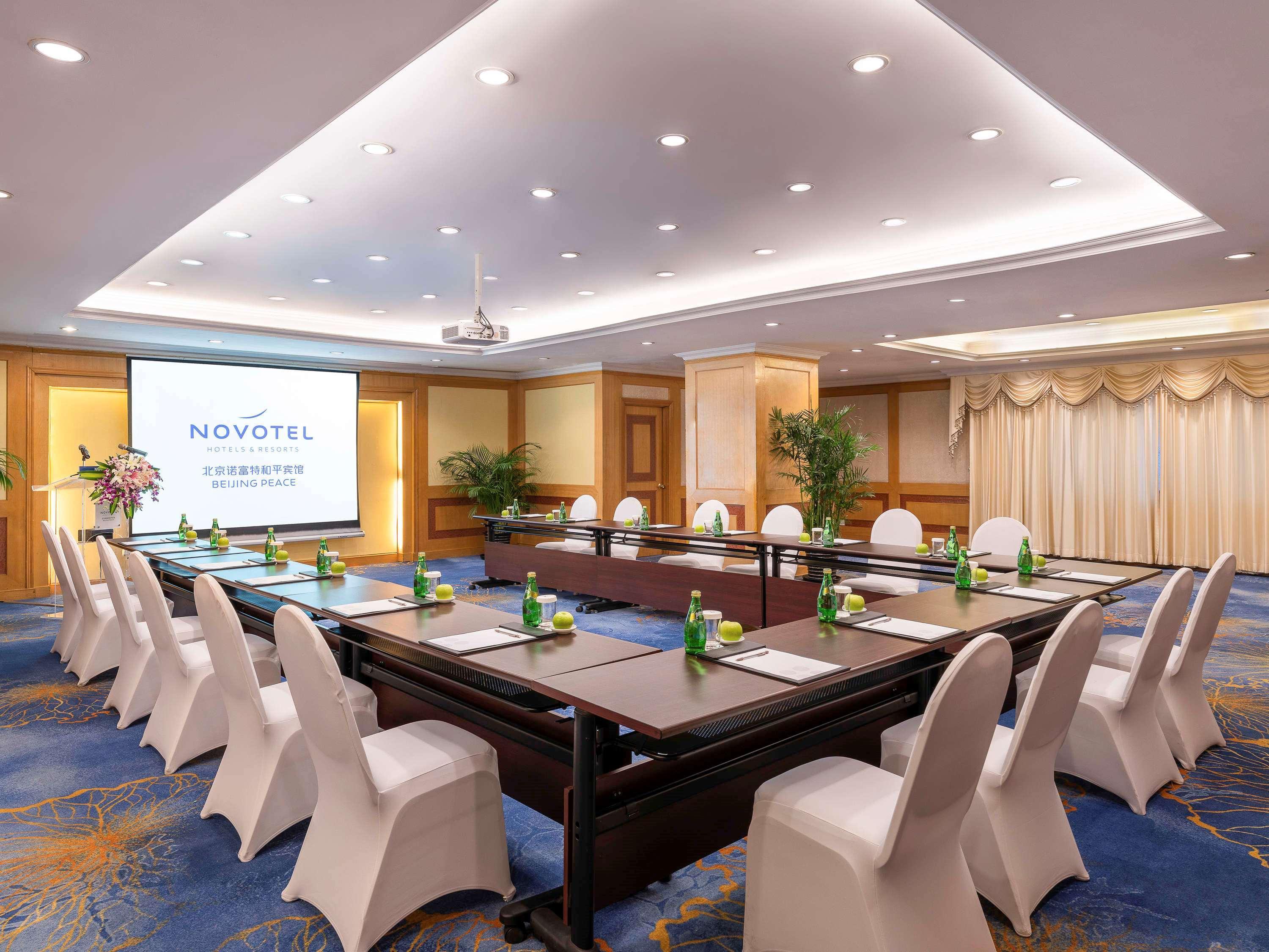 Novotel Beijing Peace Екстер'єр фото