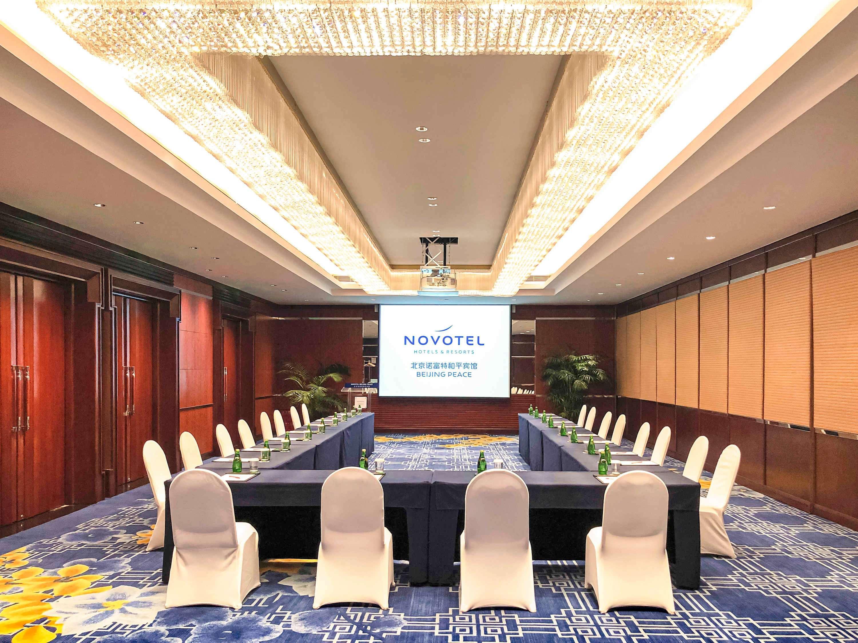 Novotel Beijing Peace Екстер'єр фото