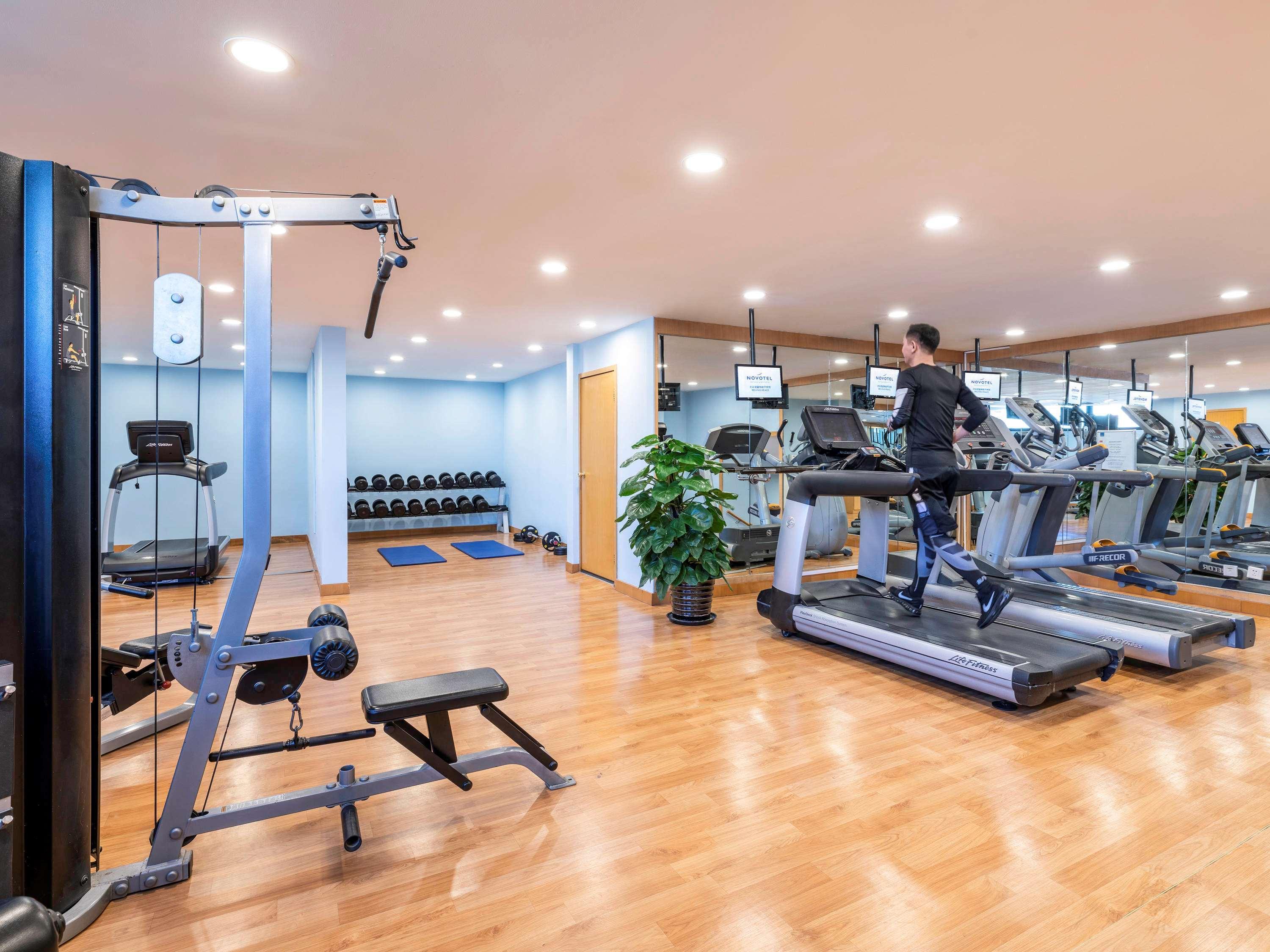 Novotel Beijing Peace Екстер'єр фото